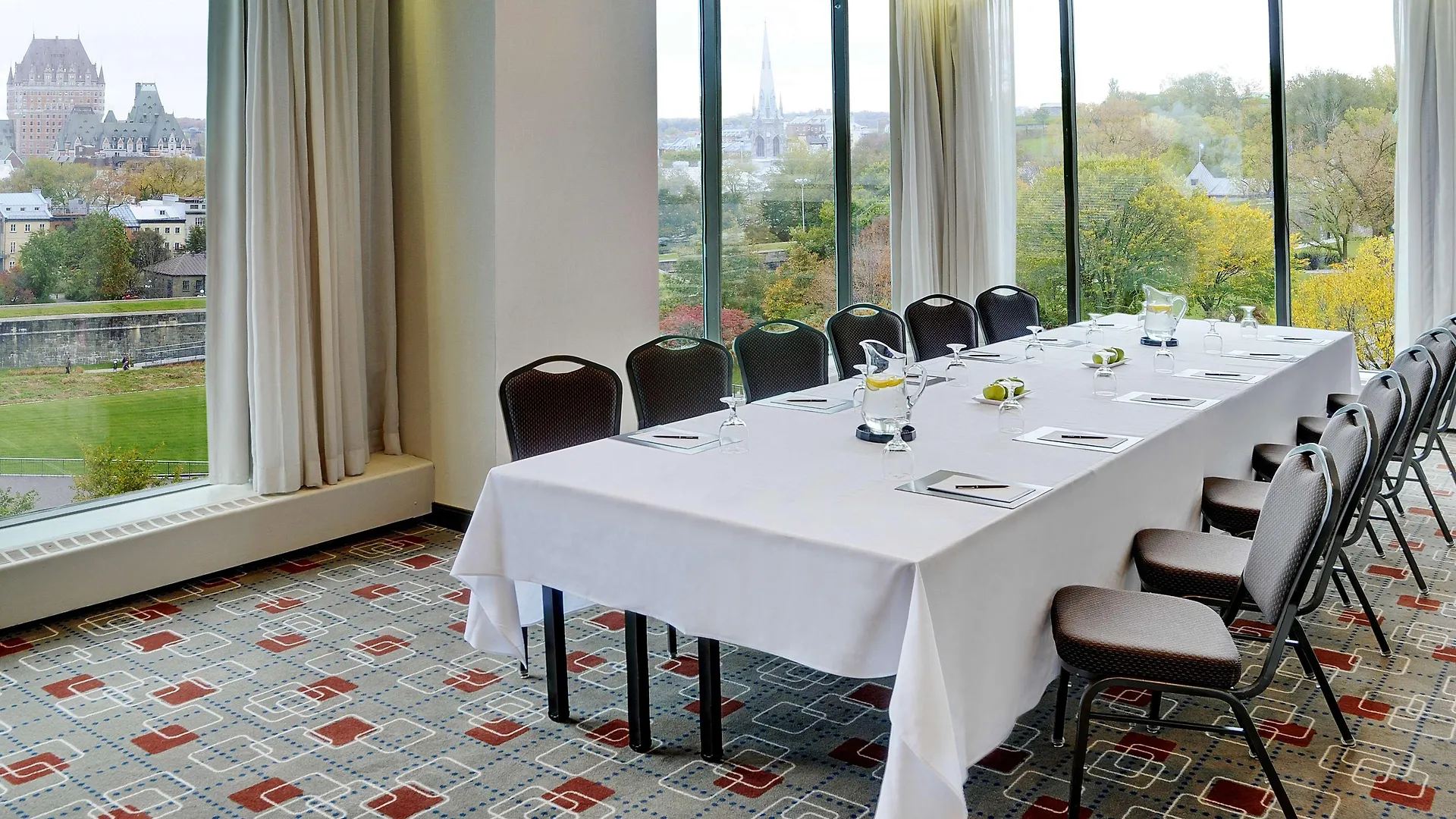 מלון Hilton Quebec 4*, קוויבק סיטי קנדה