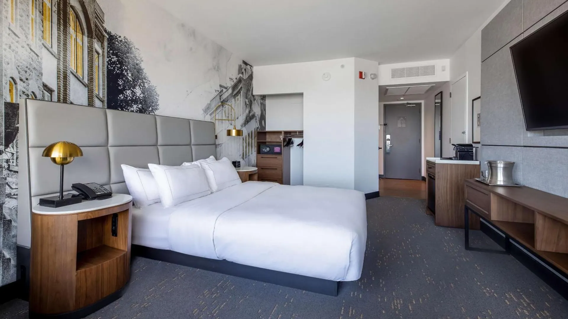 Hilton Quebec Hotel